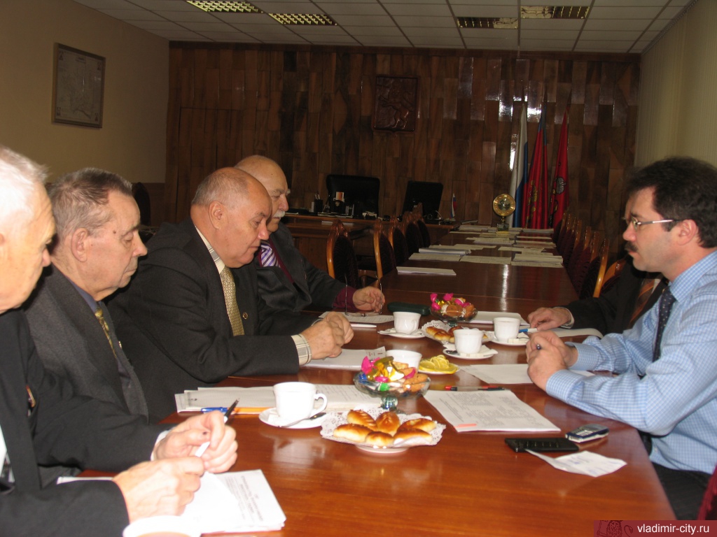 Встреча ветеранов с главой города С.В. Сахаровым