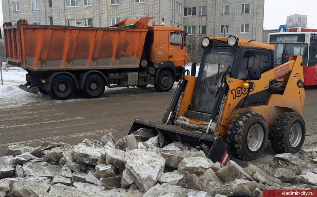 За сутки во Владимире на противогололедную обработку израсходовано более 220 кубометров песко-соляной смеси