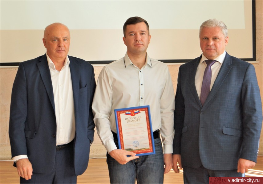 Андрей Шохин и Алексей Конышев наградили лучших работников нефтегазовой отрасли
