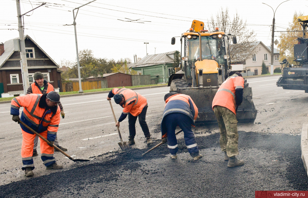 Завершается дорожный ремонт на ул. Егорова и Красноармейской