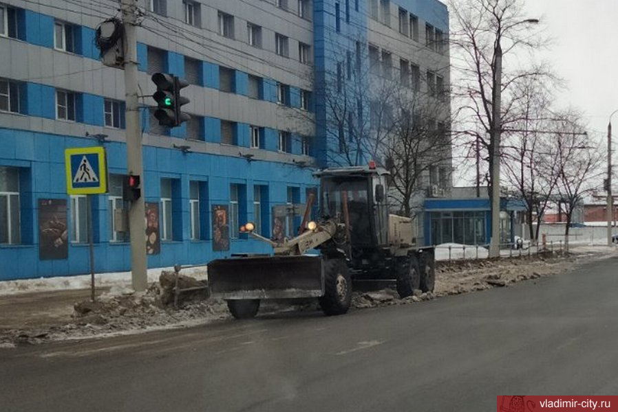 Во Владимире продолжаются плановые работы по уборке города
