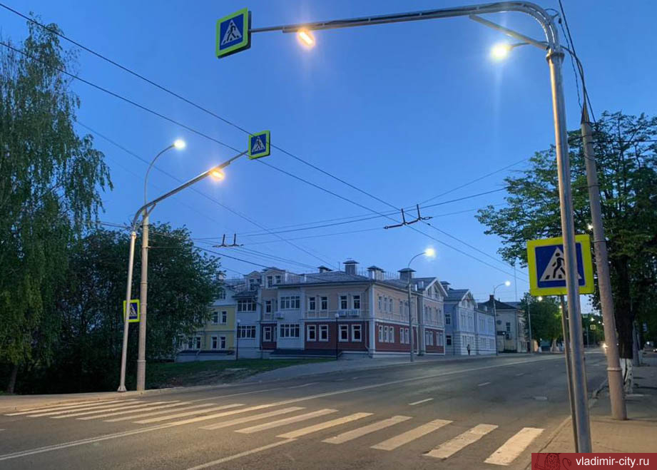 Пешеходные переходы во Владимире оборудуют освещением и дублирующими знаками