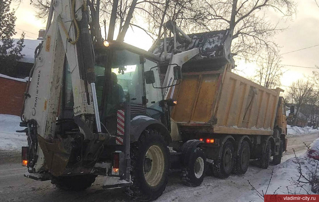 Во Владимире ежедневно ремонтируют элементы обустройства дорог