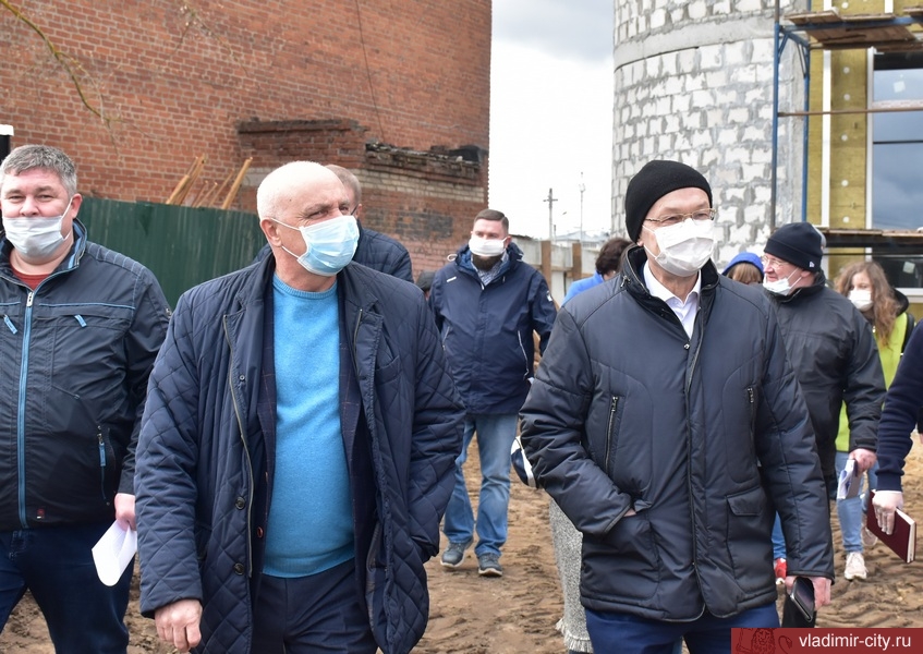 Андрей Шохин и Владимир Киселев проверили строительство новой школы в Коммунаре